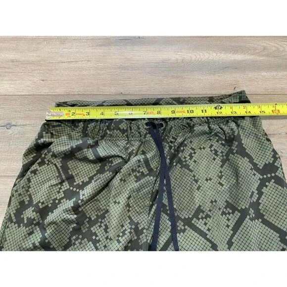 Lululemon Size 6 Jogger Pants Ready to Rulu High-Rise Green Snakeskin - Picture 4 of 9